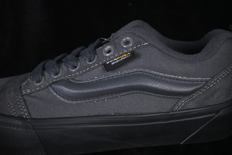 Vans Old Skool Low-Top Casual Skateboarding Shoes - VN000EE6O79