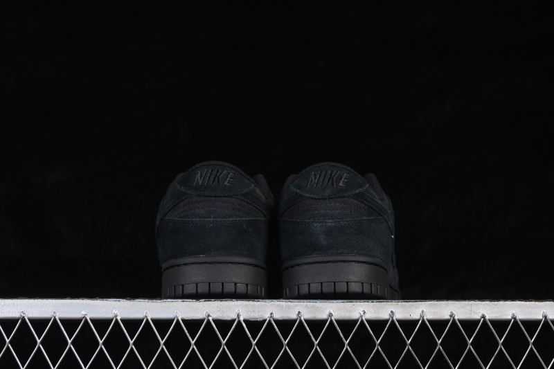 Nike SB Dunk Low Suede Black Low-Top Skateboarding Shoes - IB6651-001