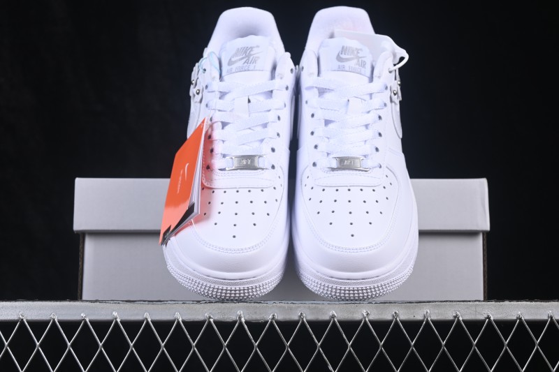 Nike Air Force 1 '07 Low Casual Skateboarding Shoes with Full-Length Air Cushion - IR8637-100