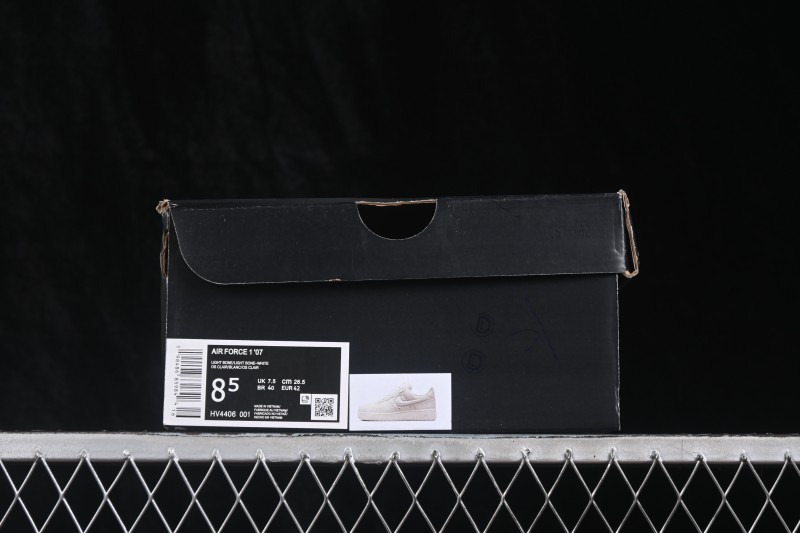 Nike Air Force 1 '07 Low Retro Basketball Shoes with Classic Leather Upper - HV4406-001