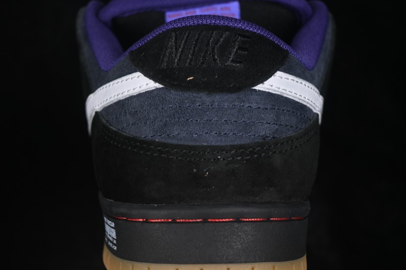 Nike SB Dunk Low Skateboarding Shoes with Cushioned Collar and Rubber Outsole - HQ1625-500