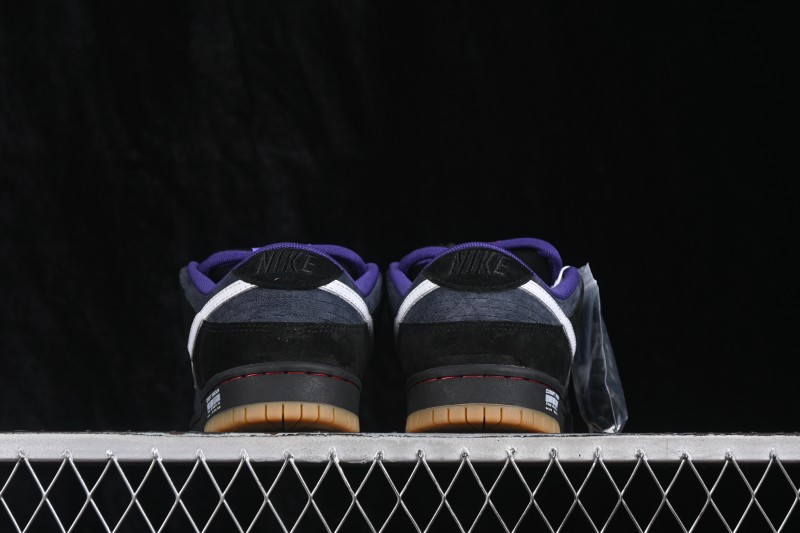 Nike SB Dunk Low Skateboarding Shoes with Cushioned Collar and Rubber Outsole - HQ1625-500