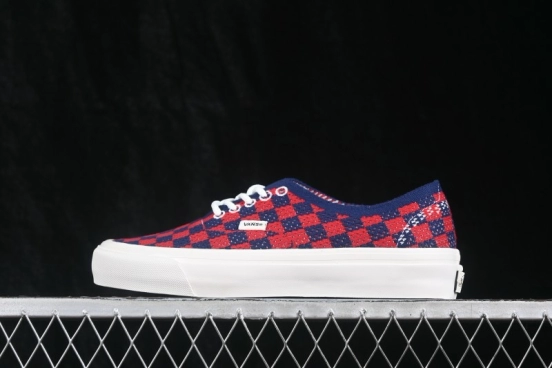 Vans Authentic 44 Low Top Casual Skateboarding Shoes with Vulcanized Construction - VN000EJCRDB