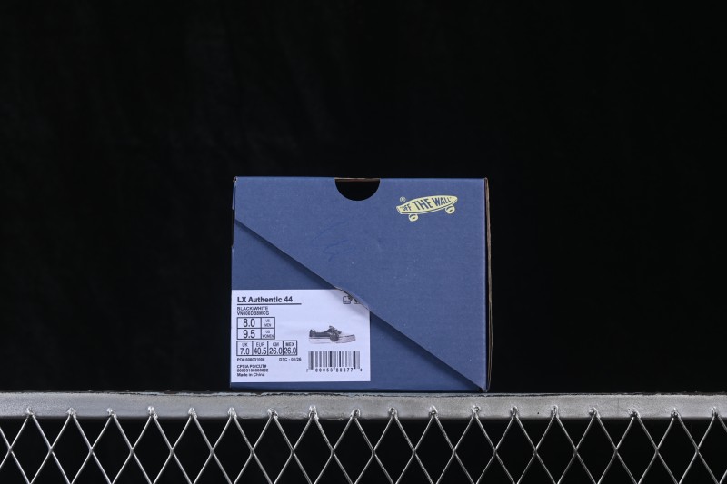 Vans Authentic 44 Premium Low-Top Skateboarding Shoes - VN000DB8MCG