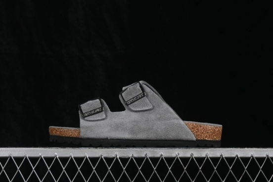 Birkenstock Classic Sandals with Soft Leather and Wool Lining - 1009527