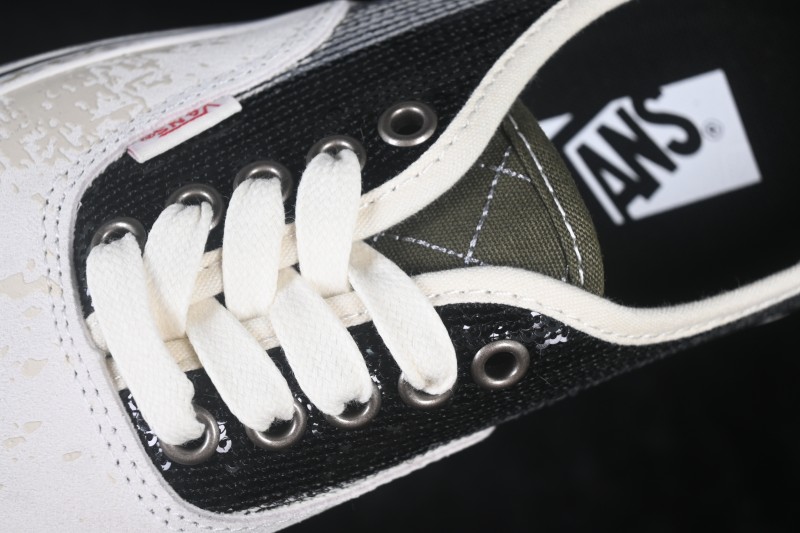 Vans Authentic 44 Premium Low-Top Skateboarding Shoes - VN000DB8MCG
