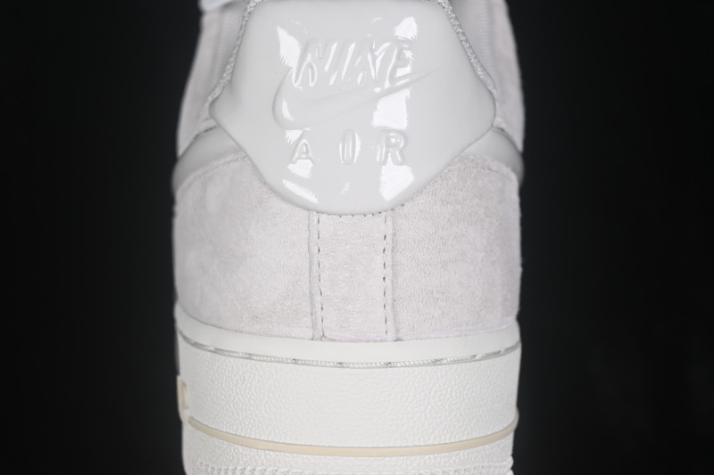 Nike Air Force 1 '07 Low Retro Basketball Shoes with Classic Leather Upper - HV4406-001