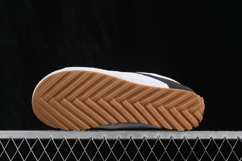 Bottega Veneta Low-Top Casual Athletic Dad Sneakers with Breathable Comfort - V3MS29163