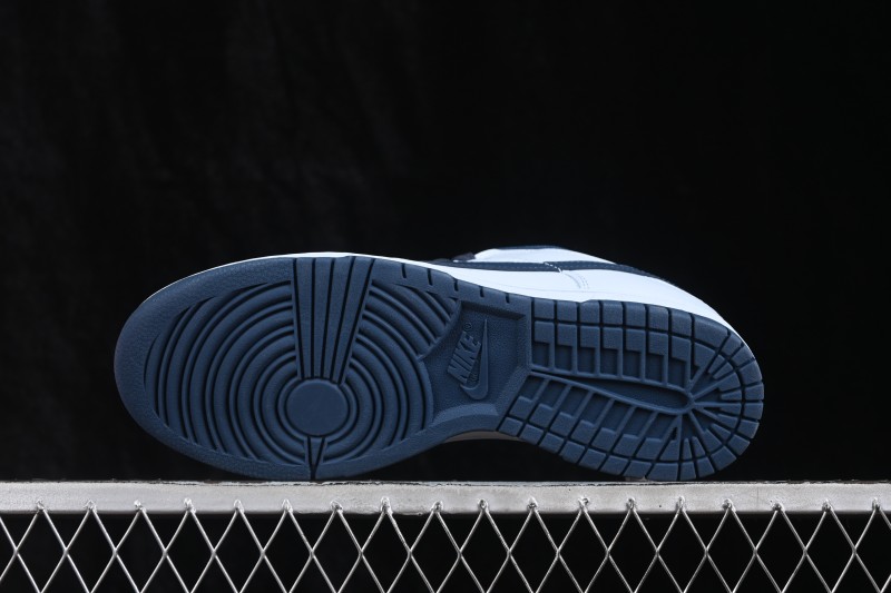 Nike SB Dunk Low Skateboarding Shoes with Sea Salt Suede Design - HF5441-404