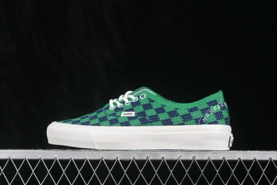 Vans Authentic 44 Low-Top Casual Skateboarding Shoes with Vulcanized Sole - VN000EJC5W3