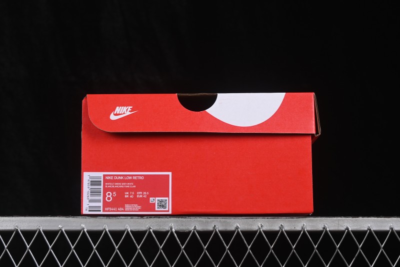 Nike SB Dunk Low Skateboarding Shoes with Sea Salt Suede Design - HF5441-404