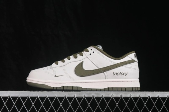 Nike SB Dunk Low Skateboarding Shoes with Classic Design and Durable Construction - WG0319-146