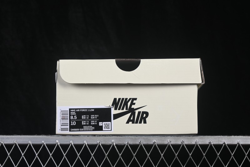Nike Air Force 1 '07 Low Basketball Shoes with Full-Length Air Cushion - DW8806-018
