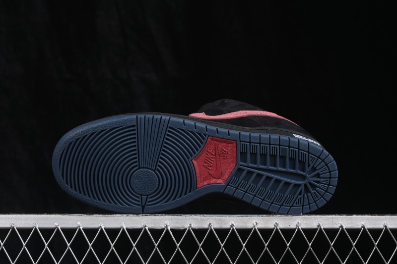 Nike SB Dunk Low Skateboarding Shoes with Cushioned Collar - HQ1625-600
