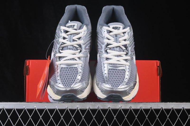 Nike Air Max Moto 2K Retro Running Shoes with Air Cushion - IQ7592-077