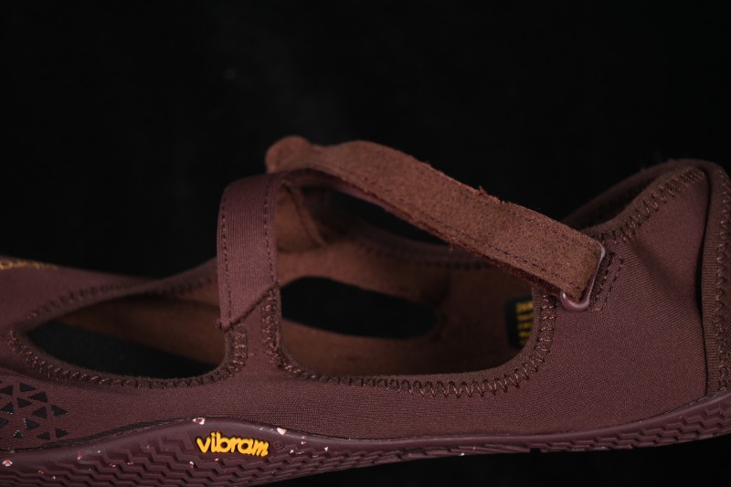 Vibram V-Soul Women's Barefoot Ballet Fitness Shoes for Gym Squat Support Quick-Dry - 26W7202 Brown