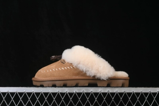 UGG Slipper Evolution Comfortable Flat No Special Function Closed Toe Slippers - 1180 Chestnut